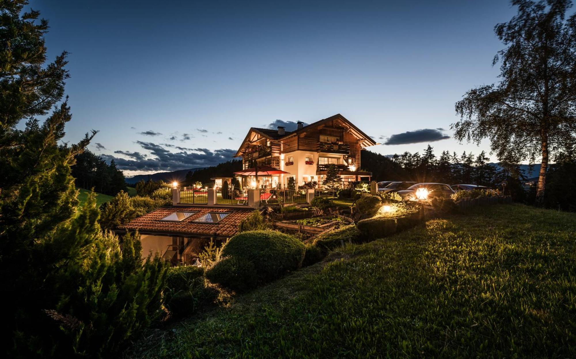 Alpin Boutique Villa Gabriela - Adults Only Кастельротто Экстерьер фото